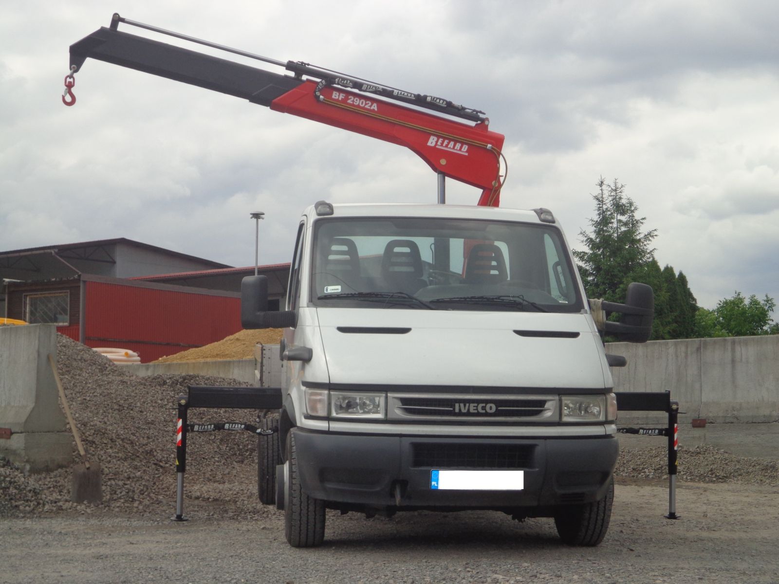 żuraw befard hds BF2902A na Iveco